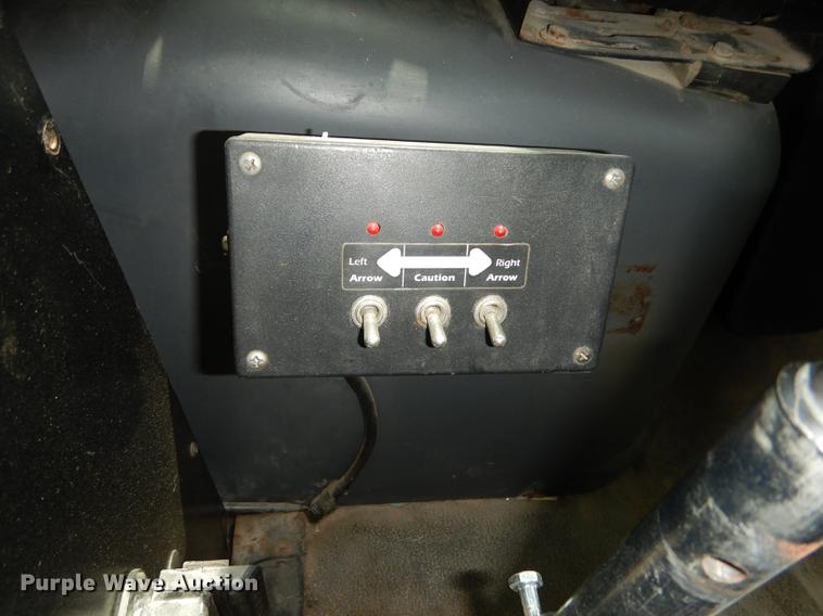 image for item DB8314 1996 Ford LN8000 vacuum truck