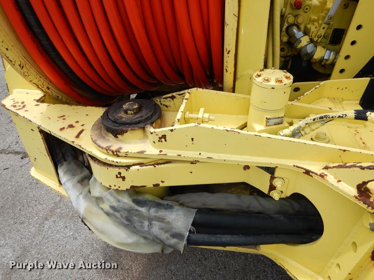 image for item DB8314 1996 Ford LN8000 vacuum truck