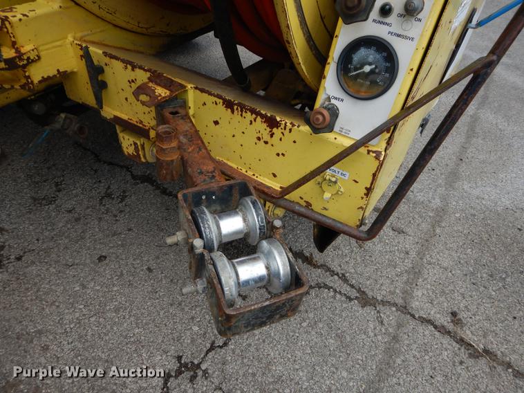 image for item DB8314 1996 Ford LN8000 vacuum truck