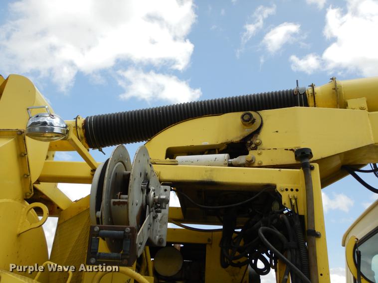 image for item DB8314 1996 Ford LN8000 vacuum truck