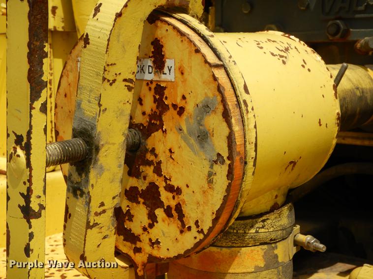 image for item DB8314 1996 Ford LN8000 vacuum truck