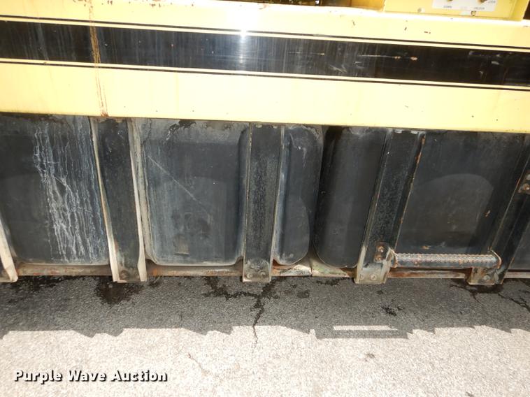 image for item DB8314 1996 Ford LN8000 vacuum truck