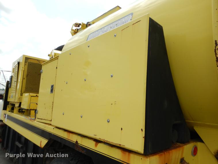 image for item DB8314 1996 Ford LN8000 vacuum truck