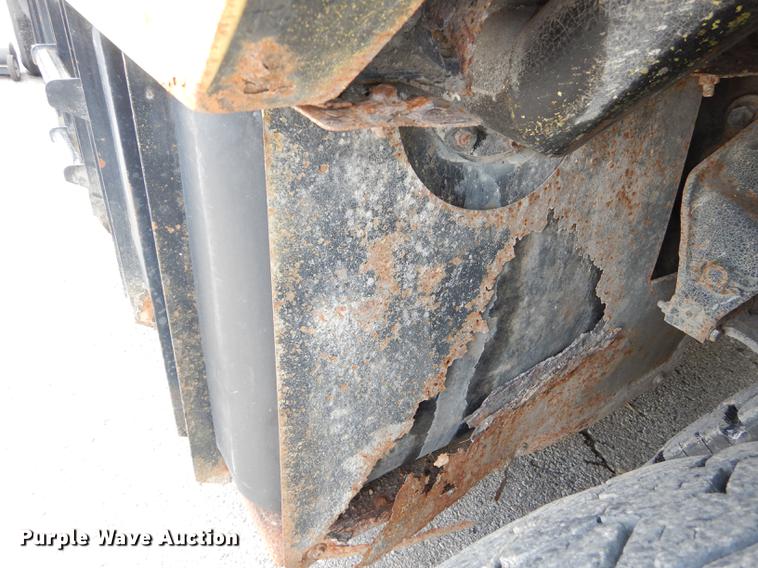 image for item DB8314 1996 Ford LN8000 vacuum truck