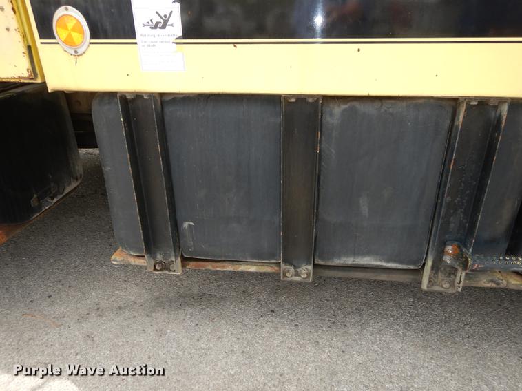 image for item DB8314 1996 Ford LN8000 vacuum truck