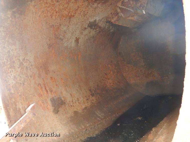 image for item DB8314 1996 Ford LN8000 vacuum truck