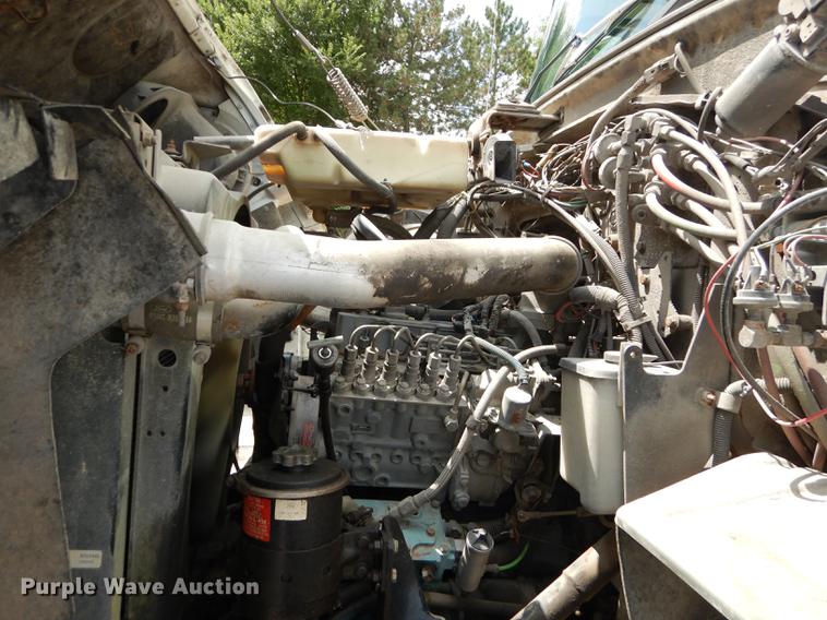 image for item DB8314 1996 Ford LN8000 vacuum truck