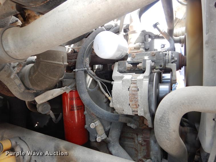 image for item DB8314 1996 Ford LN8000 vacuum truck