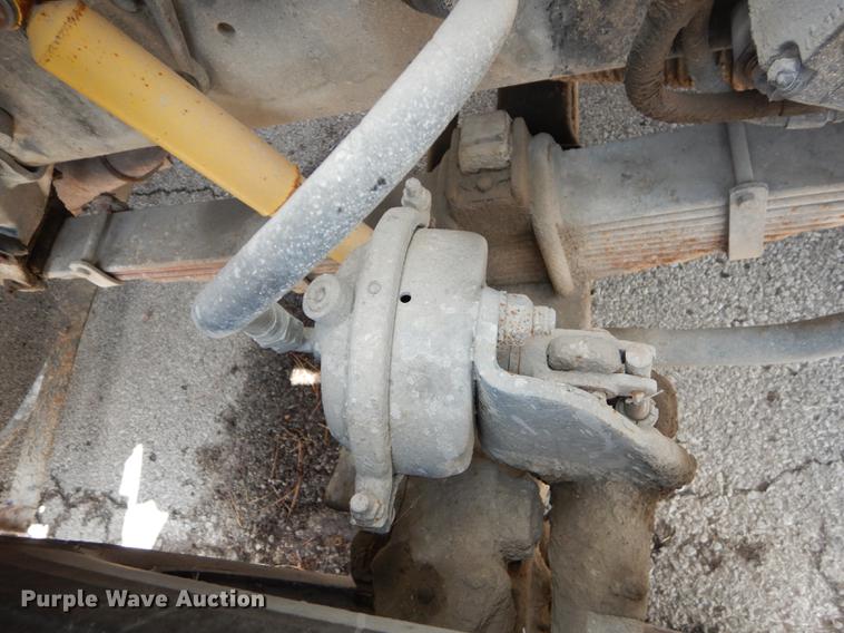 image for item DB8314 1996 Ford LN8000 vacuum truck