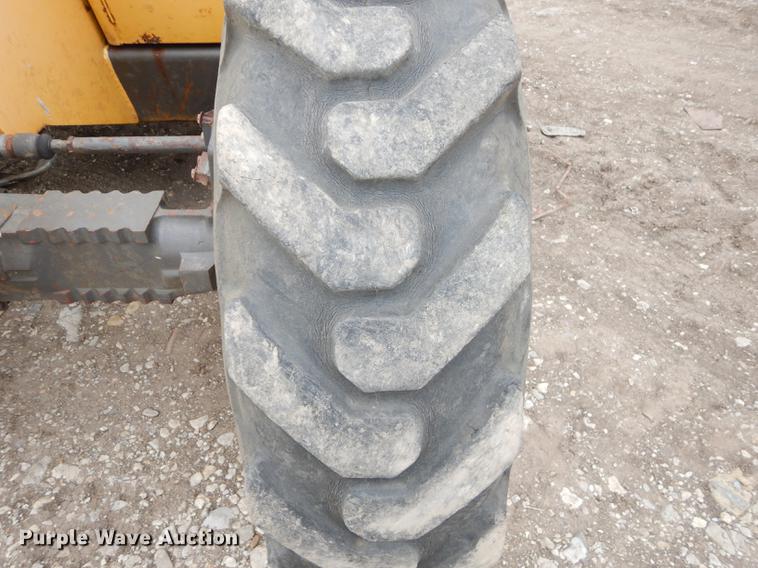 image for item DB8317 Gehl DL8H-44 telehandler