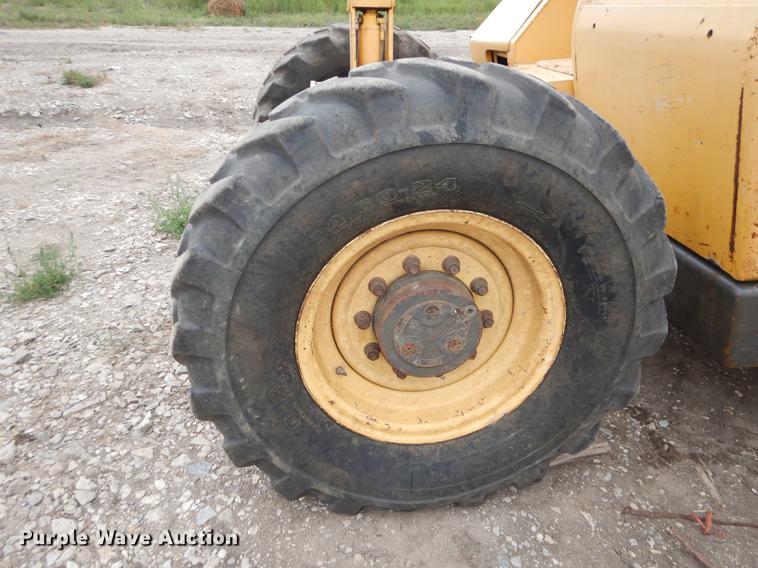 image for item DB8317 Gehl DL8H-44 telehandler