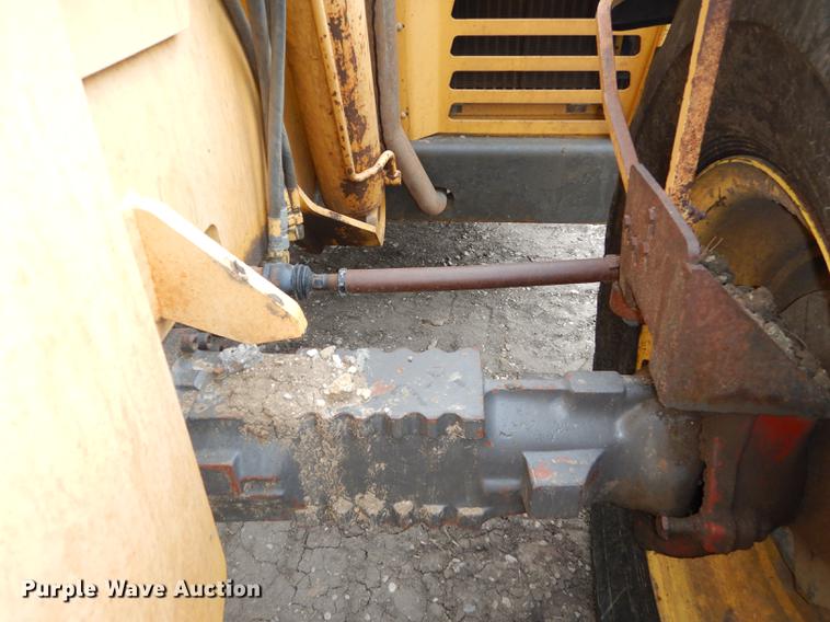 image for item DB8317 Gehl DL8H-44 telehandler