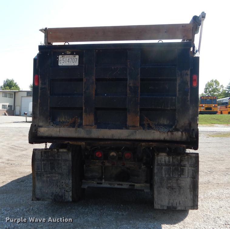 image for item DB8321 1993 International Eagle 9400 dump truck