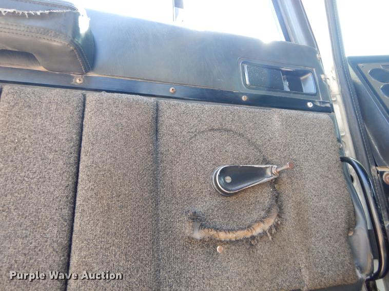 image for item DB8321 1993 International Eagle 9400 dump truck