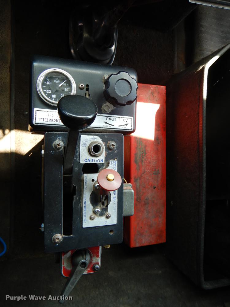 image for item DB8321 1993 International Eagle 9400 dump truck