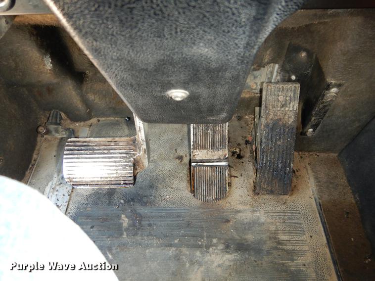 image for item DB8321 1993 International Eagle 9400 dump truck