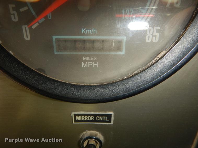 image for item DB8321 1993 International Eagle 9400 dump truck