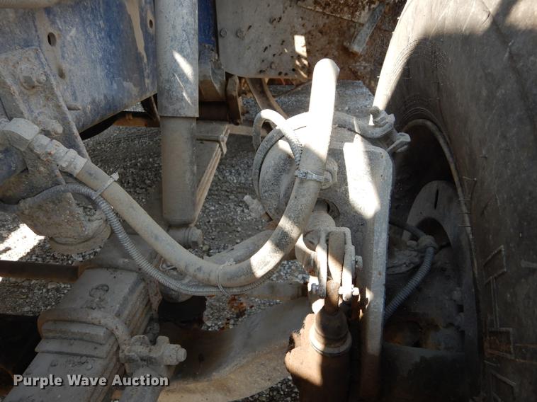 image for item DB8321 1993 International Eagle 9400 dump truck