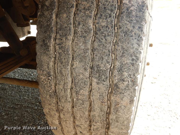 image for item DB8321 1993 International Eagle 9400 dump truck