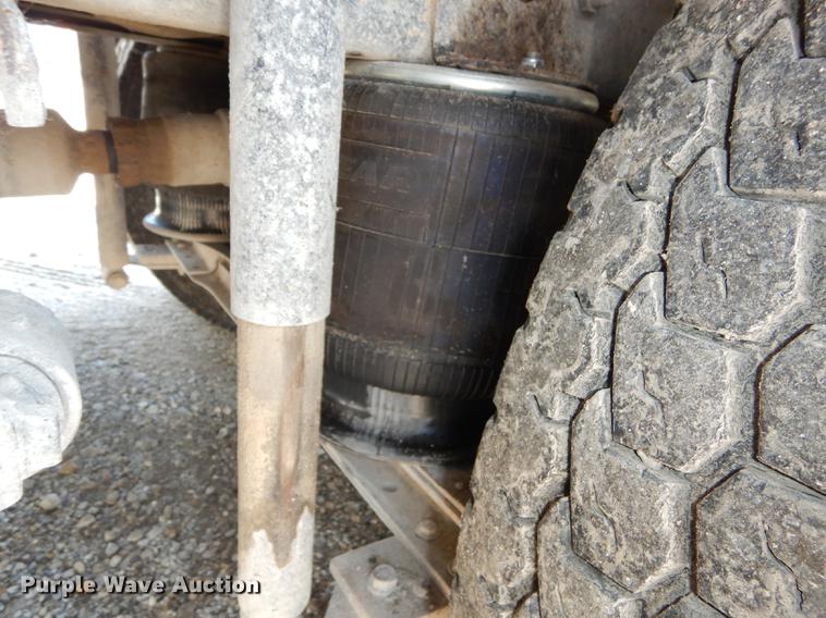 image for item DB8321 1993 International Eagle 9400 dump truck