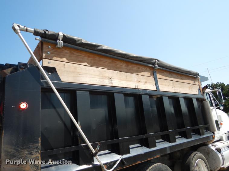 image for item DB8321 1993 International Eagle 9400 dump truck