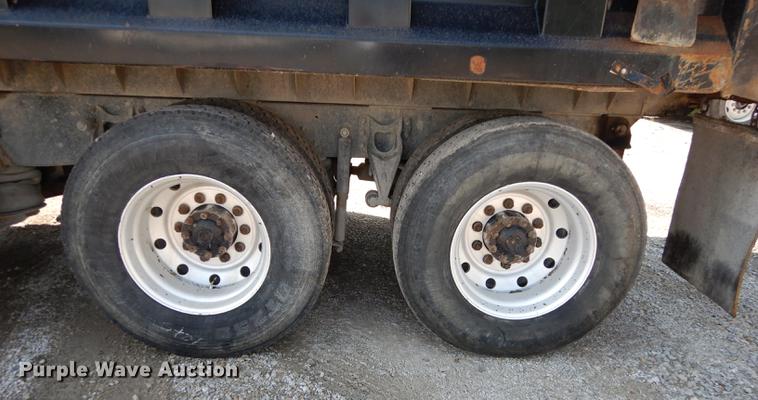 image for item DB8321 1993 International Eagle 9400 dump truck