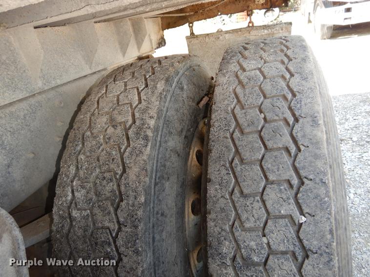 image for item DB8321 1993 International Eagle 9400 dump truck