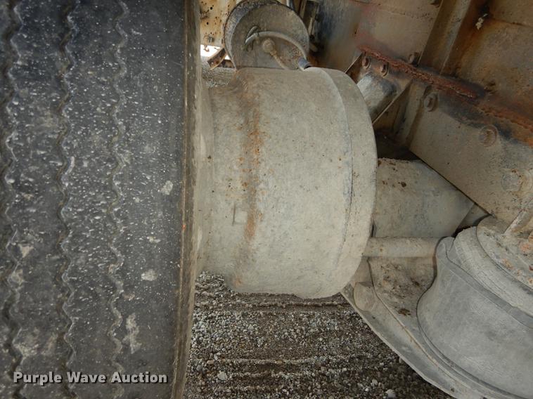 image for item DB8321 1993 International Eagle 9400 dump truck