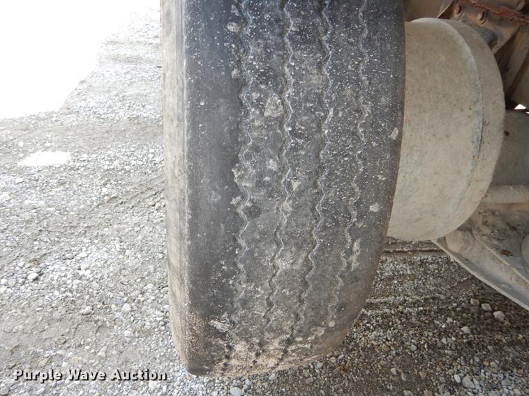 image for item DB8321 1993 International Eagle 9400 dump truck