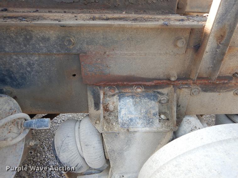 image for item DB8321 1993 International Eagle 9400 dump truck