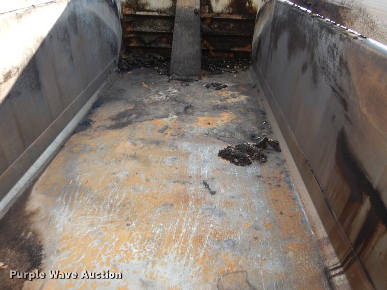 image for item DB8321 1993 International Eagle 9400 dump truck