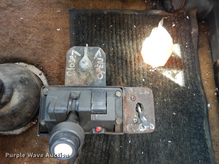 image for item DB8323 1985 Freightliner FLC semi truck