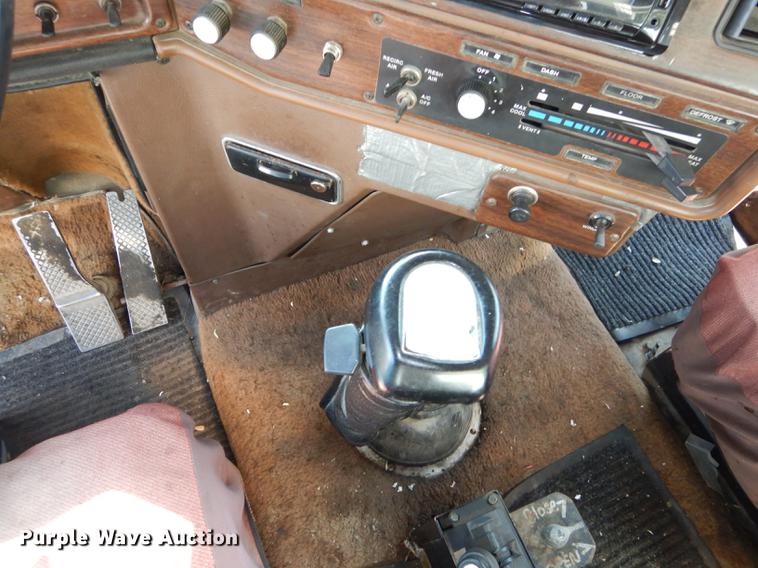 image for item DB8323 1985 Freightliner FLC semi truck