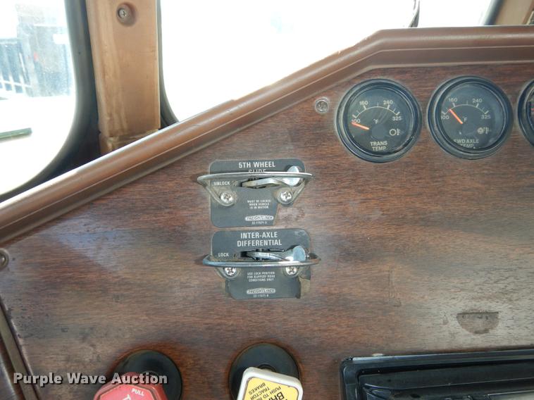 image for item DB8323 1985 Freightliner FLC semi truck