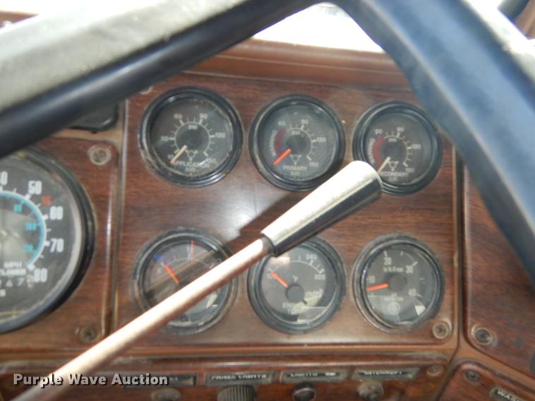 image for item DB8323 1985 Freightliner FLC semi truck