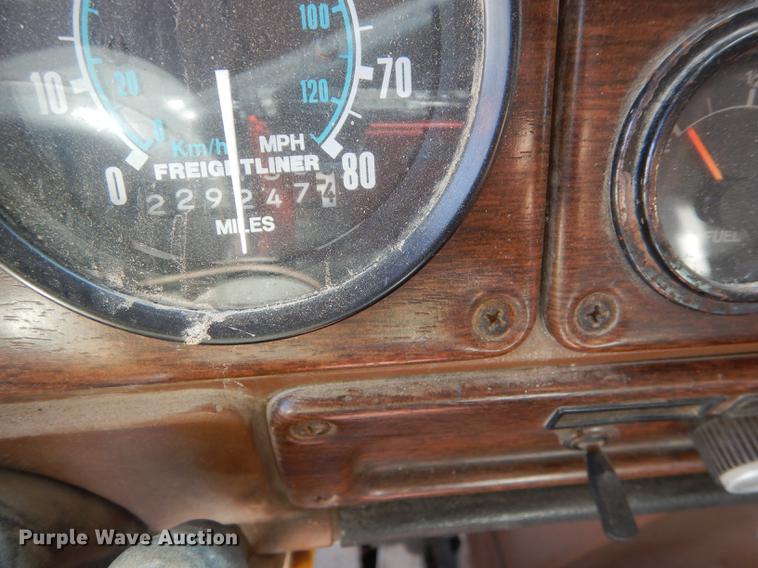 image for item DB8323 1985 Freightliner FLC semi truck