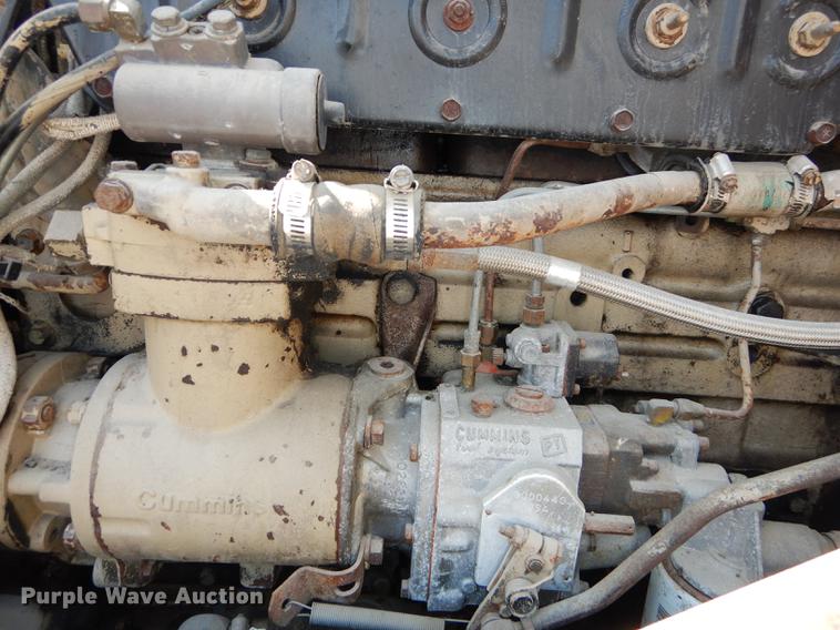 image for item DB8323 1985 Freightliner FLC semi truck