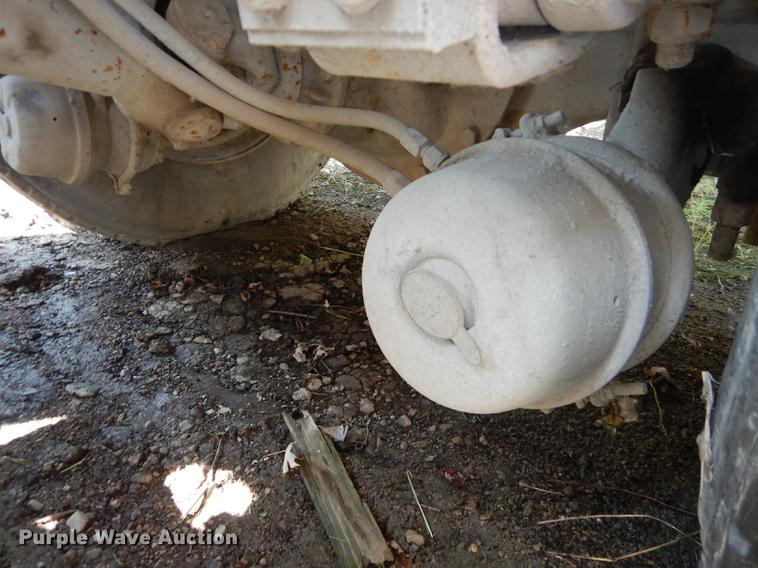 image for item DB8323 1985 Freightliner FLC semi truck