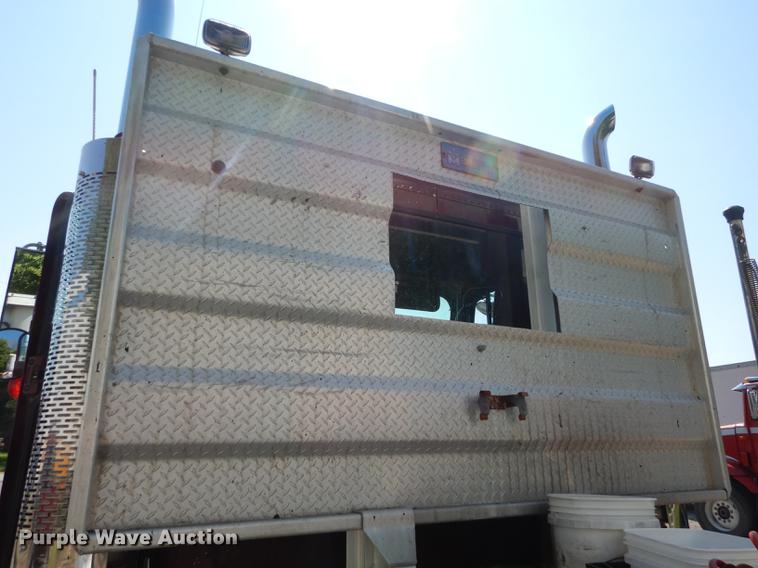 image for item DB8323 1985 Freightliner FLC semi truck