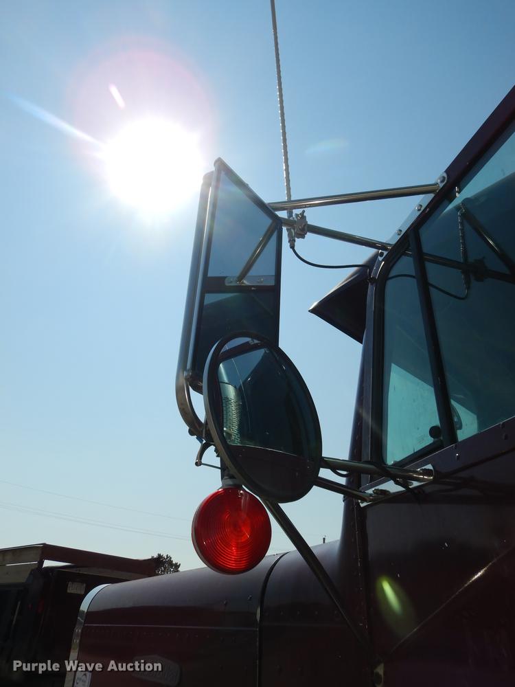 image for item DB8323 1985 Freightliner FLC semi truck