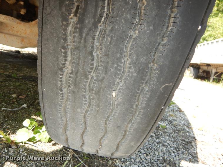 image for item DB8323 1985 Freightliner FLC semi truck