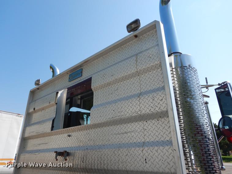 image for item DB8323 1985 Freightliner FLC semi truck