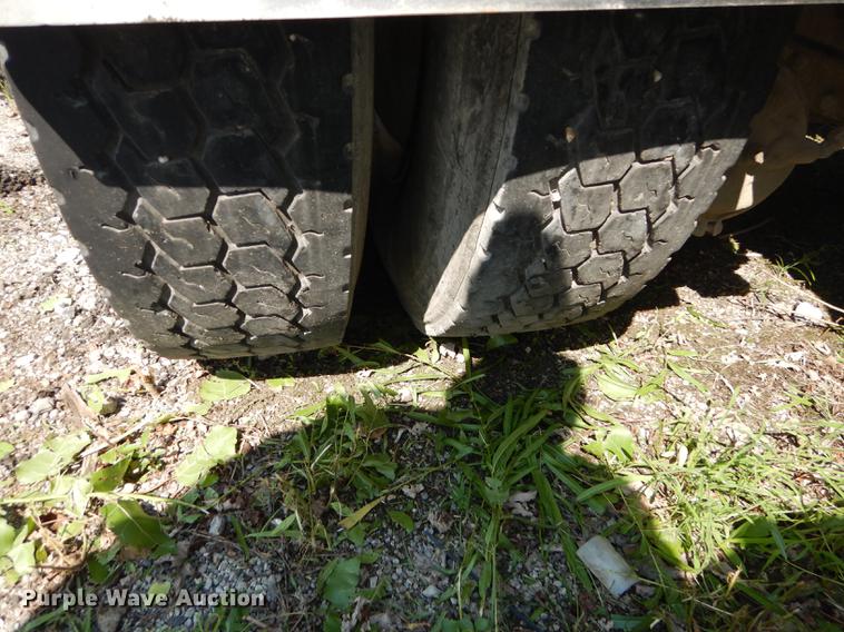 image for item DB8323 1985 Freightliner FLC semi truck