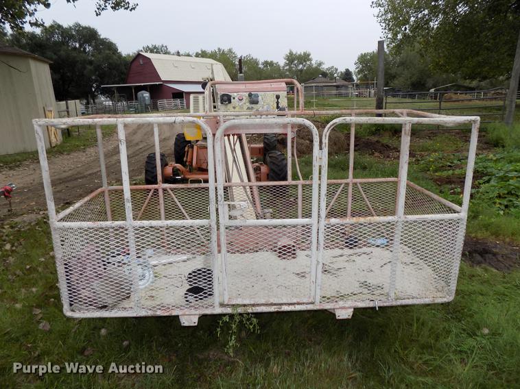 image for item DB8641 1999 JLG 40H boom lift