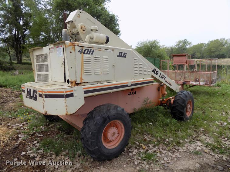 image for item DB8641 1999 JLG 40H boom lift