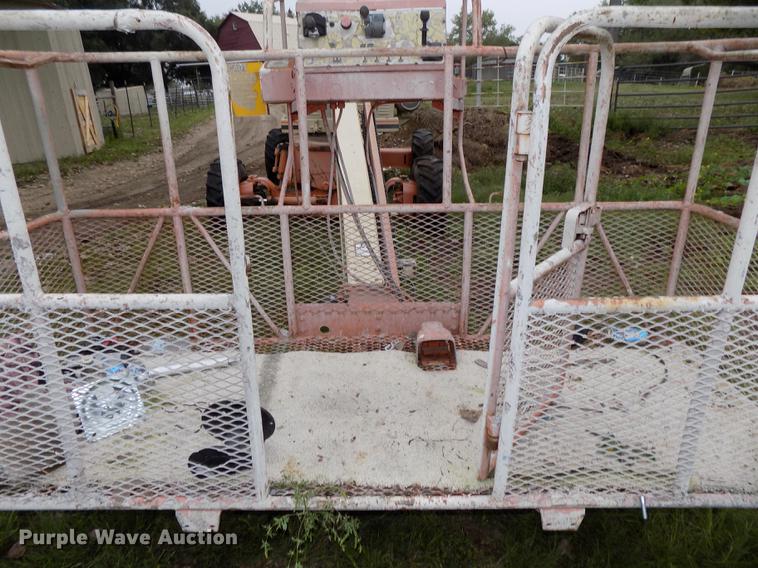 image for item DB8641 1999 JLG 40H boom lift