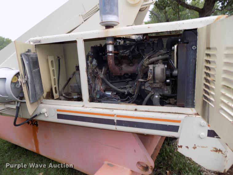 image for item DB8641 1999 JLG 40H boom lift