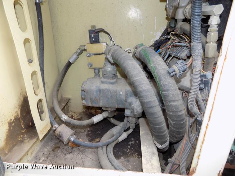 image for item DB8641 1999 JLG 40H boom lift