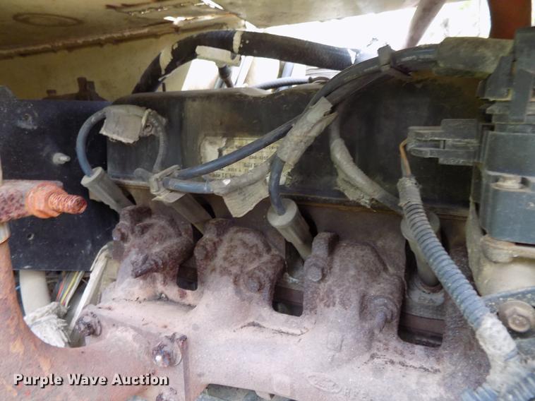 image for item DB8641 1999 JLG 40H boom lift