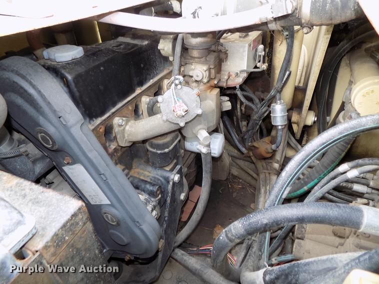 image for item DB8641 1999 JLG 40H boom lift